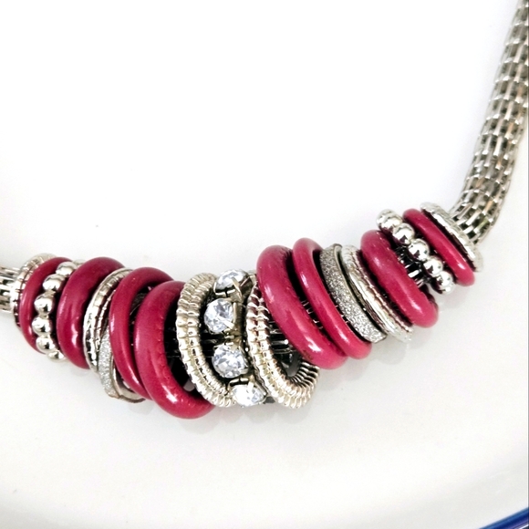 Fuschia Pink Silvertone Rhinestone Accent Beaded Mesh Chain Necklace - Picture 6 of 8